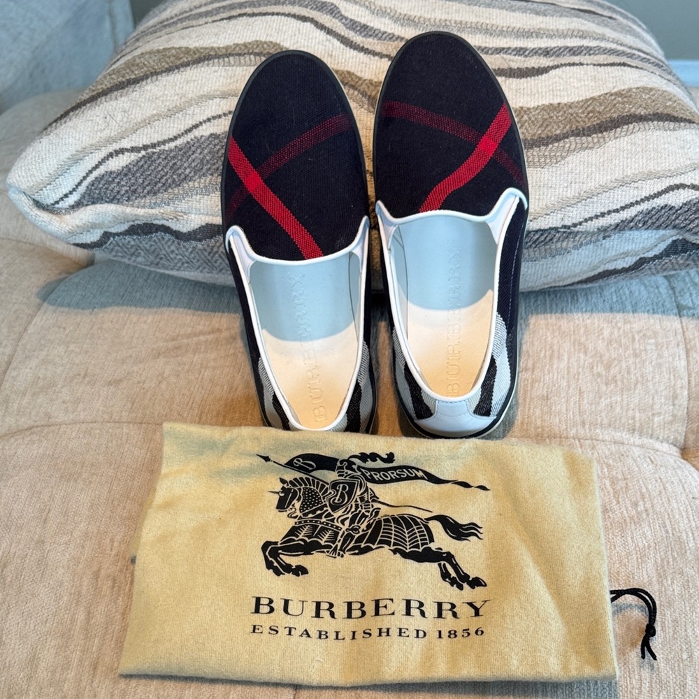 Burberry Men's Black and Red Check Slip-Ons